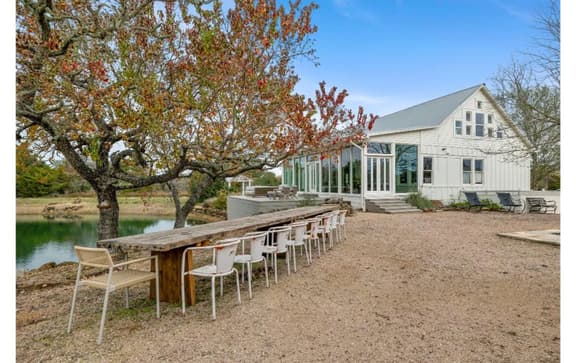 Round Top entertainer's oasis w/POOL, Pond & more!