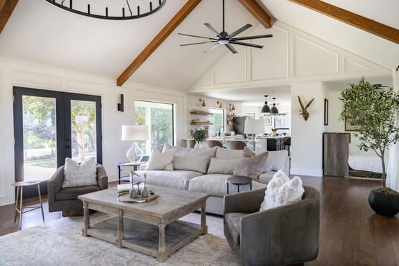 Windy Hill Retreat | Modern Farmhouse with Views, Cowboy Pool & Firepit